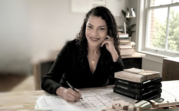mujer arquitecta